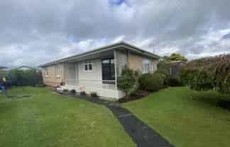 16 Coleridge Drive, Enderley