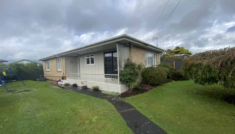 16 Coleridge Drive, Enderley