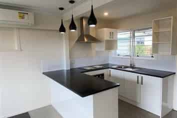 2/16 Rosebank Road, Papatoetoe