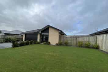 66  Oaks Drive, Lincoln