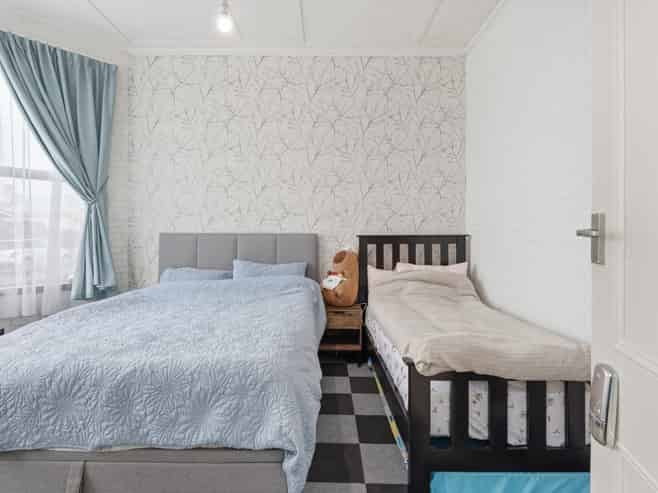 11 Fawcett Street, South Dunedin