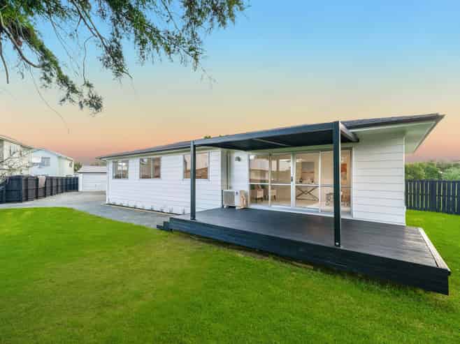 54 Pukeroa Place, Papakura