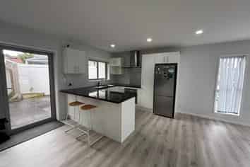 2/45 Fremantle Place, Pakuranga Heights