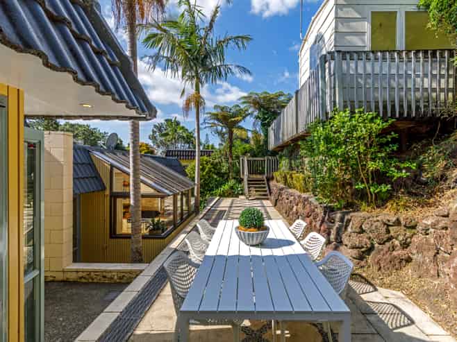 4 Saddleback Rise, Murrays Bay