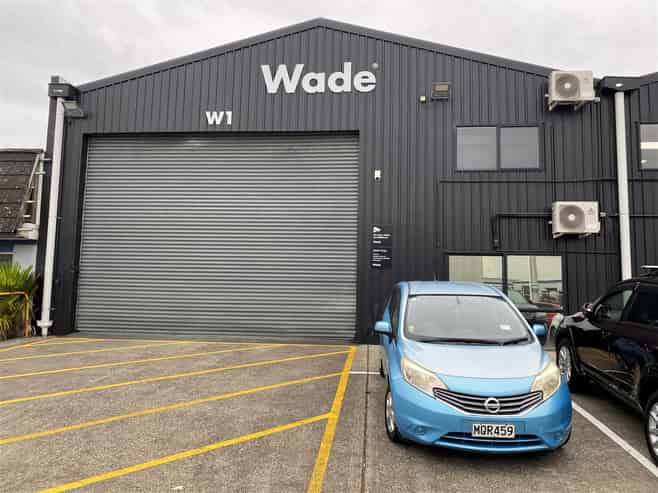 Good Mix of Office/ Workshop