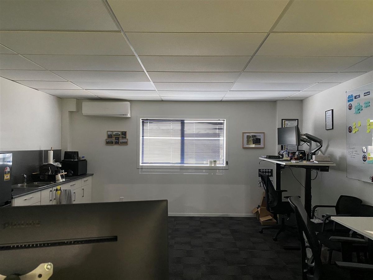 Good Mix of Office/ Workshop - Widok 5