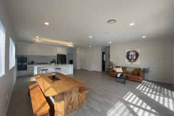 55 Siren Street, Milldale