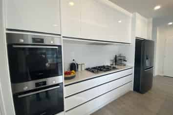 55 Siren Street, Milldale