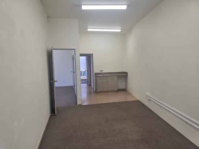 Prime Warehouse, Modern Offices & Parking