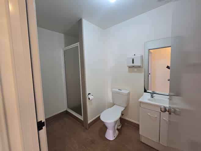 Prime Warehouse, Modern Offices & Parking