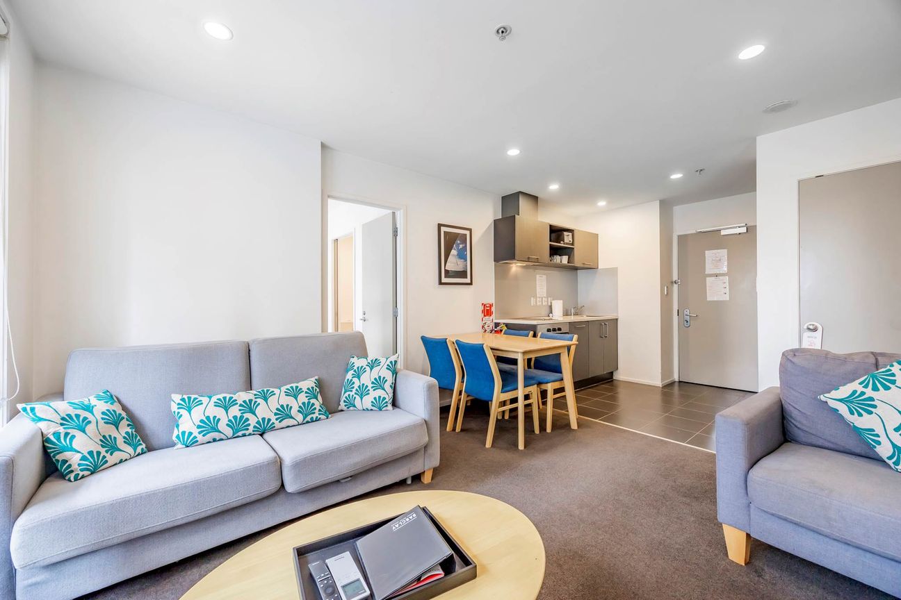 Affordable CBD 2 Bed + 2 Bath - Bild 2
