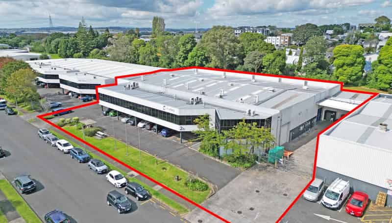 Unit B/2 George Bourke Drive, Mount Wellington