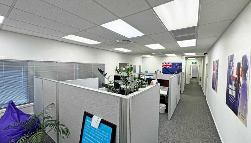 Unit B/2 George Bourke Drive, Mount Wellington