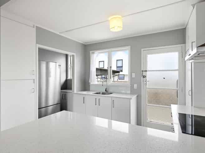 2/276 Rosebank Road, Avondale