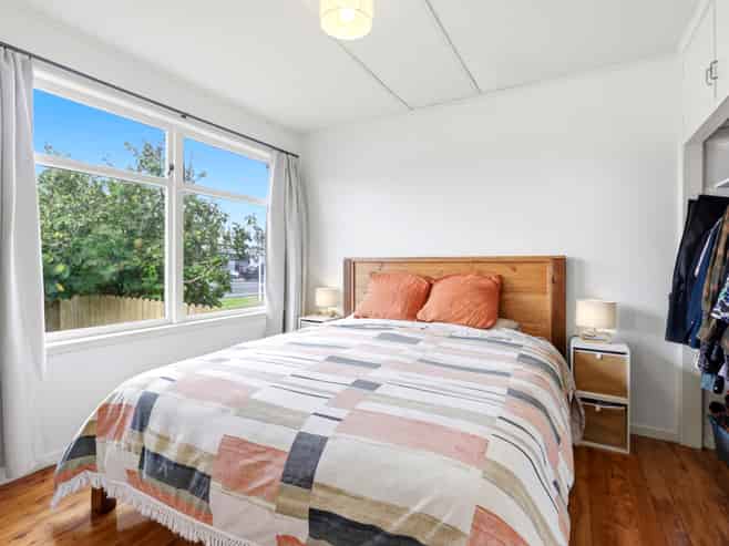 2/276 Rosebank Road, Avondale