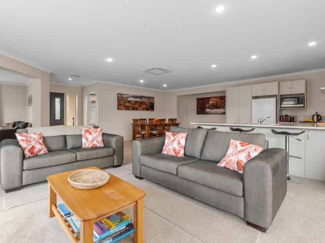 8 Maxwell Place, Kamo