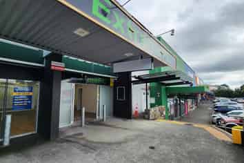 141M² RETAIL OPPORTUNITY - ST LUKES MEGA CENTRE
