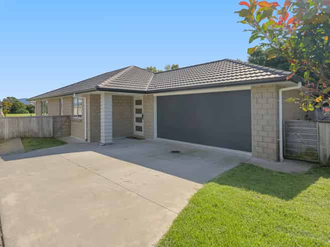 12 Richardson Road, Omokoroa