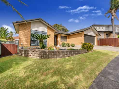 16 Leafield Crescent, Henderson