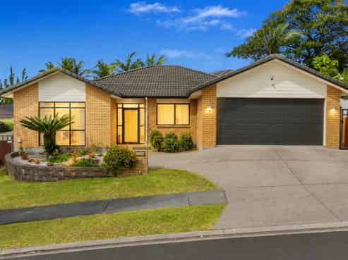16 Leafield Crescent, Henderson