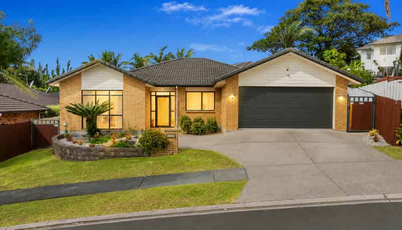 16 Leafield Crescent, Henderson