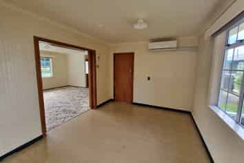 2 Denbigh Square, Feilding