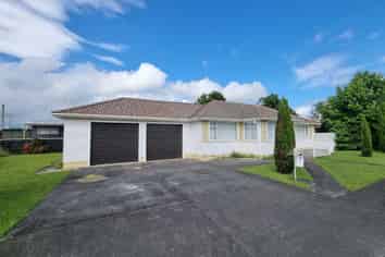 2 Denbigh Square, Feilding