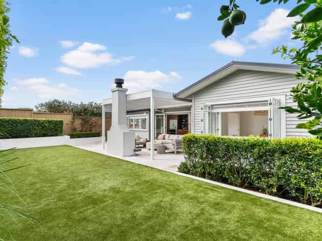 26 Richmond Avenue, Northcote Point