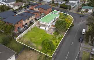 84 Awaroa Road, Sunnyvale