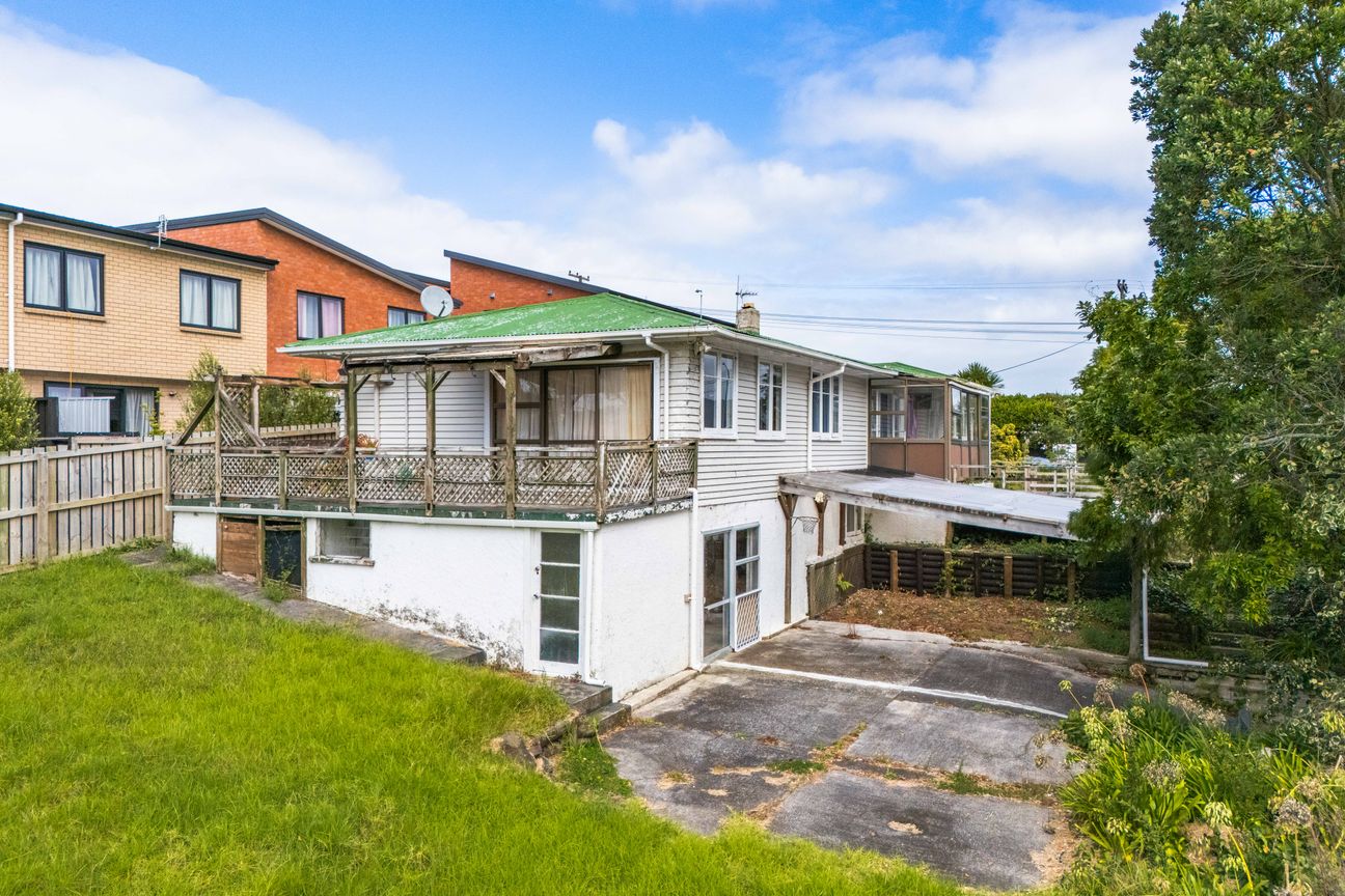 Mortgagee Sale - Prime Corner Site - Bild 2