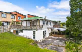 84 Awaroa Road, Sunnyvale