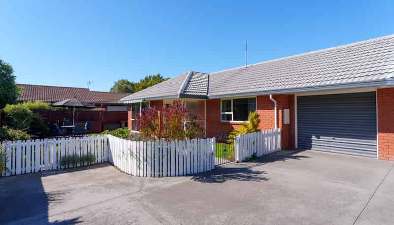 2/37 Tivoli Place, Bishopdale