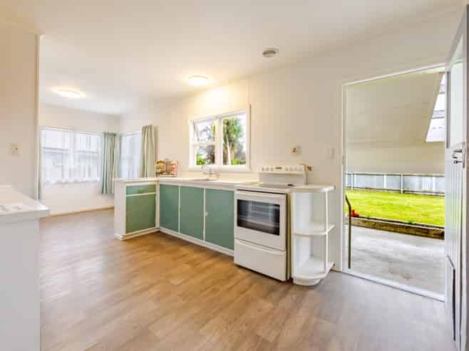 37 Alexander Avenue, Onekawa