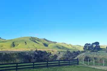 423 Castle Hill Road, Alfredton