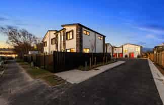 1/60 Division Street, Riccarton