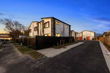 1/60 Division Street, Riccarton