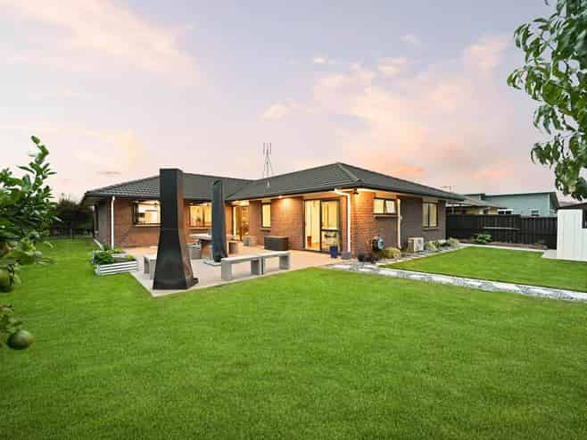 12 Ebony Court, Rototuna North