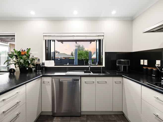 12 Ebony Court, Rototuna North