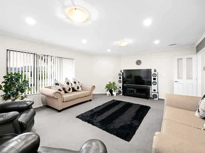 12 Ebony Court, Rototuna North