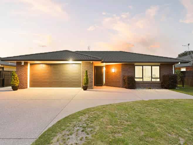 12 Ebony Court, Rototuna North