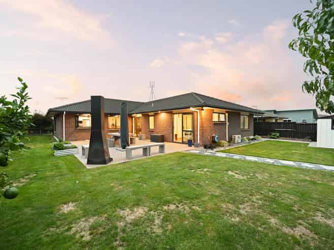 12 Ebony Court, Rototuna North