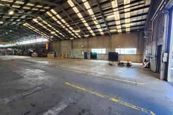 Affordable Sockburn Warehouse