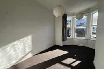 Upper Flat/179 Ohiro Road, Brooklyn