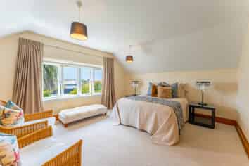 168 North Street, West End