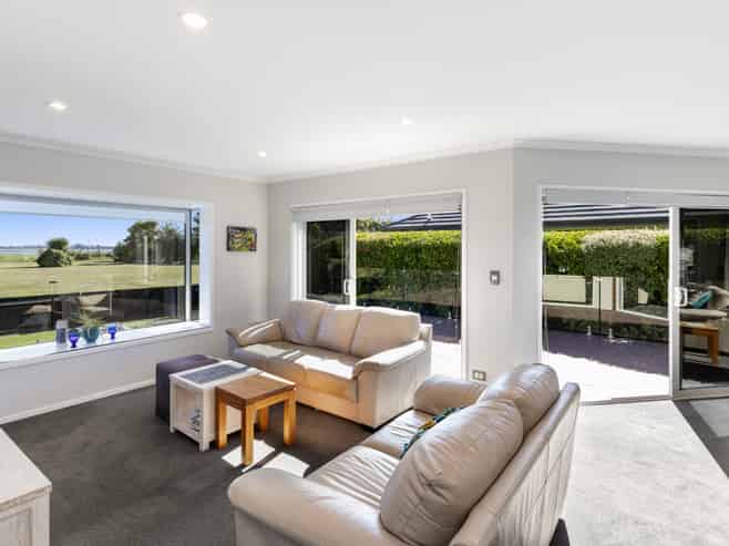 70 Rocking Horse Road, Southshore