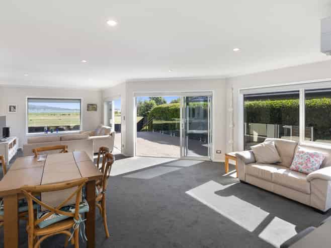 70 Rocking Horse Road, Southshore