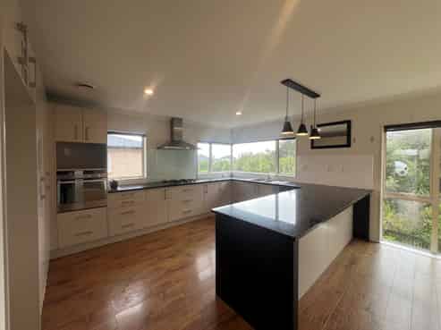 32 Bur Oak Terrace, Albany