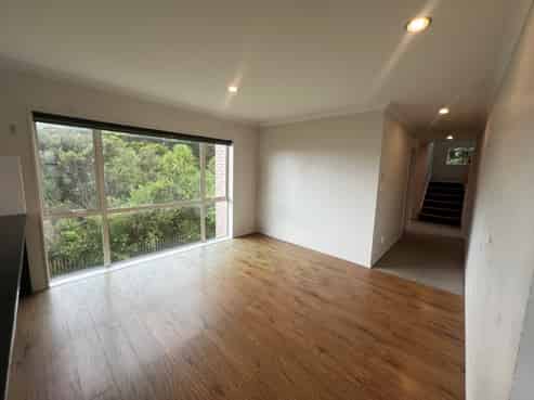 32 Bur Oak Terrace, Albany