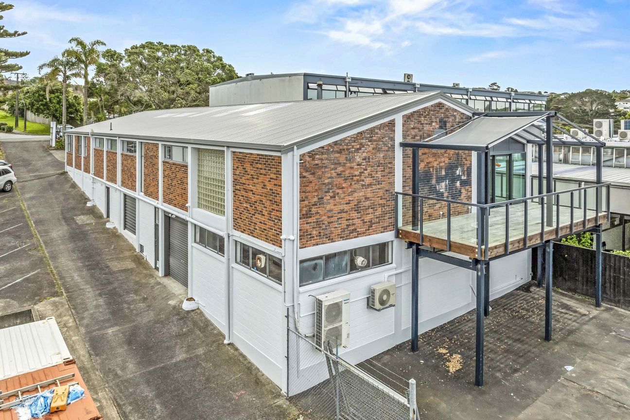 Refurb and ready to go – 152sqm - Aanzicht 4