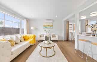 42 Williams Crescent, Otara